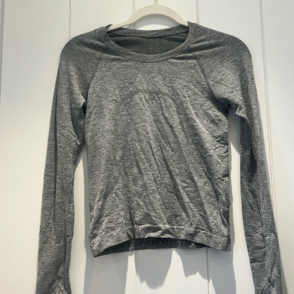 Lululemon top